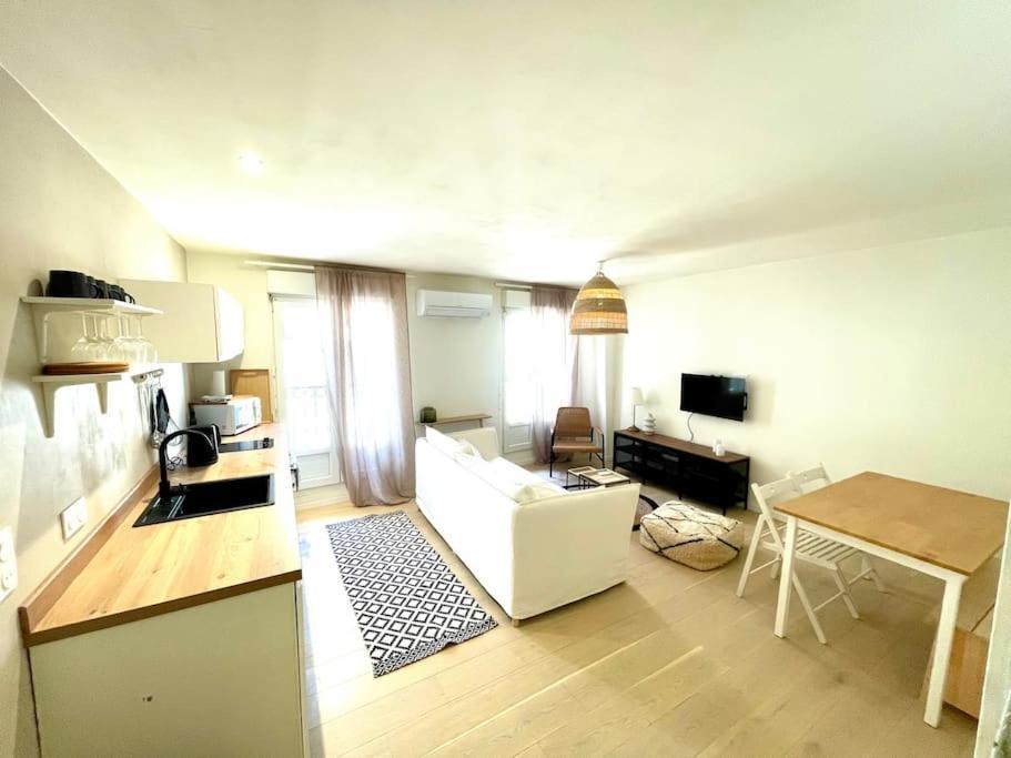 Maison Charmante Avec Terrasse, 2 Chambres 마르세이앙 외부 사진